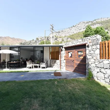 Casa Luxury 3* 교젝